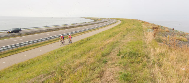 Cycling.com – Afsluitdijk ditutup untuk pesepeda