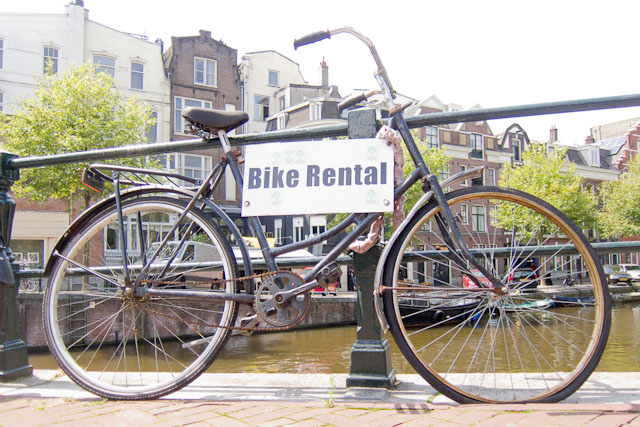 Renting a bike in Amsterdam. Photo © Holland-Cycling.com
