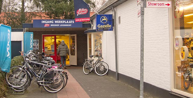 You’ll find a bicycle repair shop in most Dutch places, even in smaller villages. Photo © Holland-Cycling.com
